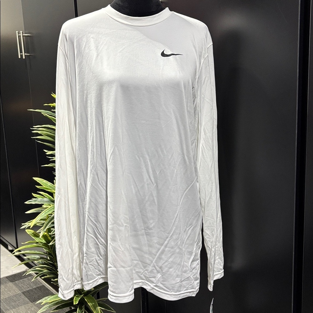 Nike Dri-Fit Training,slim fit,stretch,moisture wicking,logo,soft,light